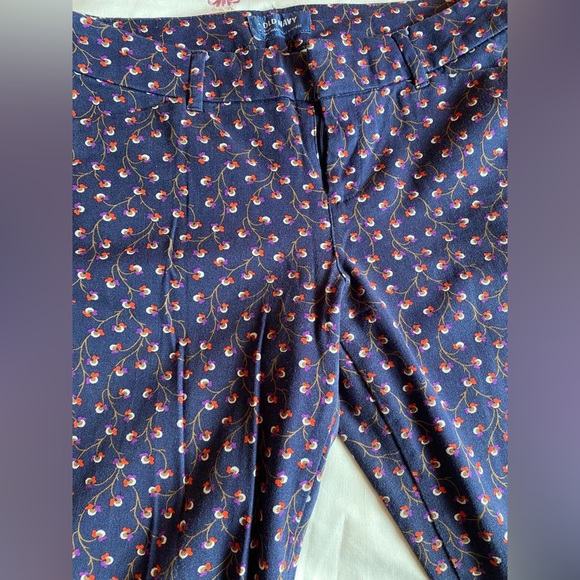 💐Old Navy Floral trousers💐 - Picture 4 of 6